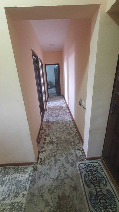 Srochna sotiladi 2в/3/6/9 kvartira sotiladi.