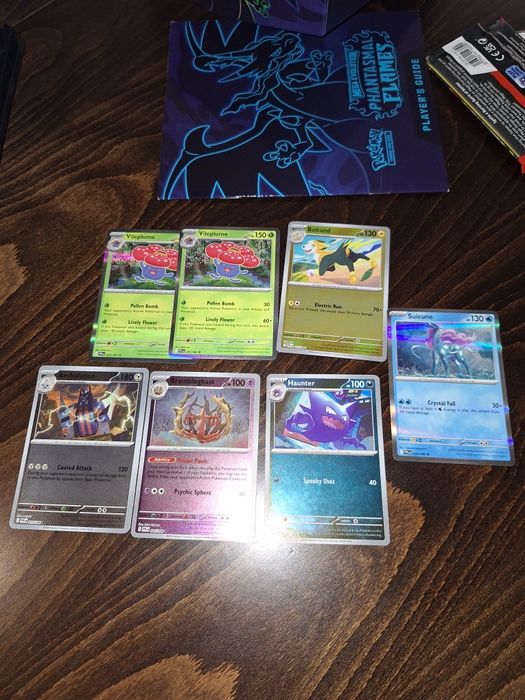 Pokemon карти и протектори!