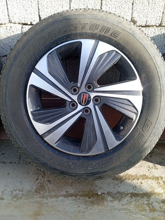 Диски с шинами комплект R18 почти новые