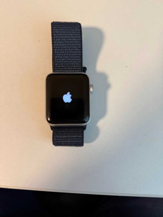Apple Watch Series 3 42 мм
