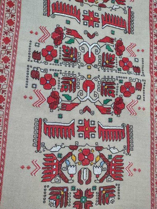 Продавам ръчно бродирани тишлафери