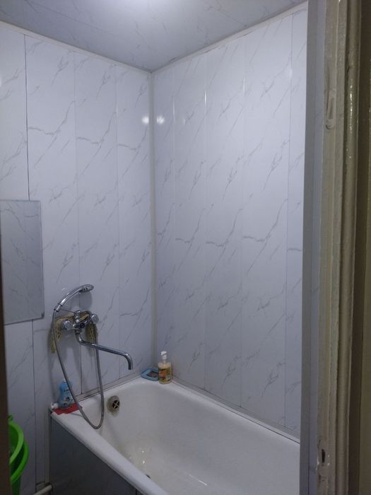 Yangiyolda 2 xonali dom sotiladi arintir Oaziz akva park roparasida