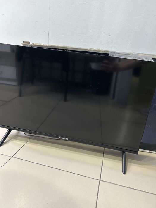 Телефизор Samsung 32д-81см