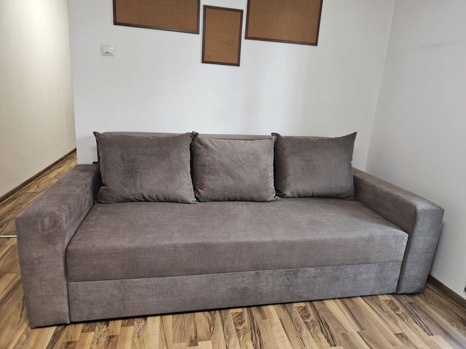 Apartament 3 camere de închiriat