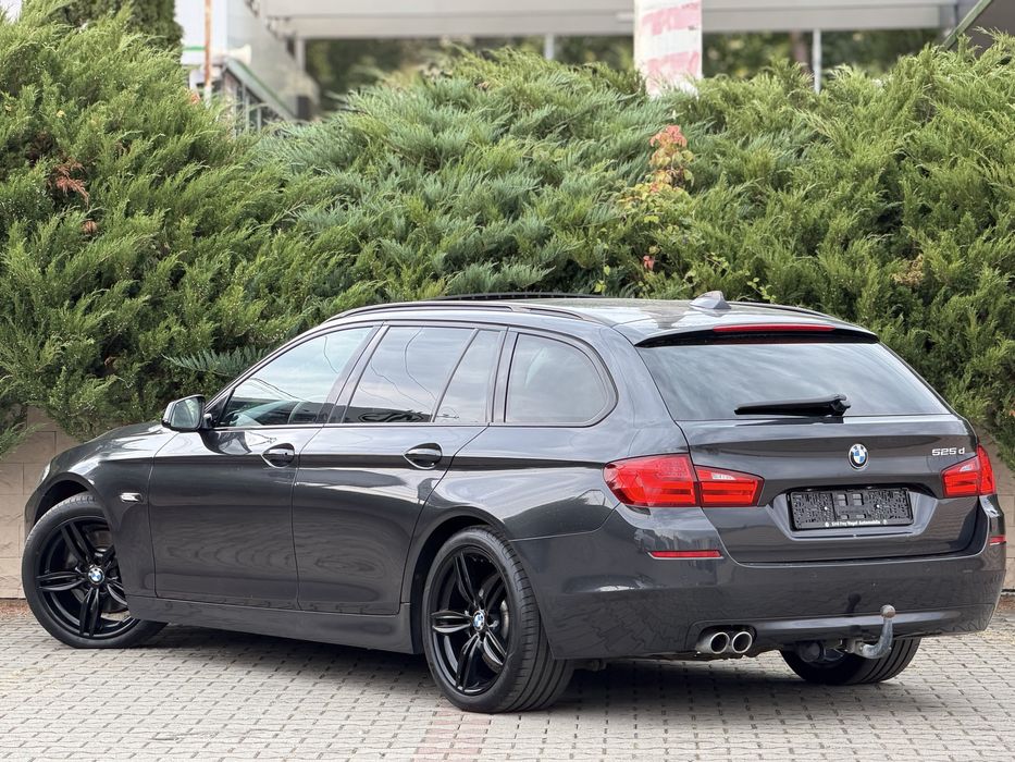 BMW 525D~Distronic~Head Up~Keyless Entry-Go~Soft Close~Panoramic~218 CP~3 Butoane