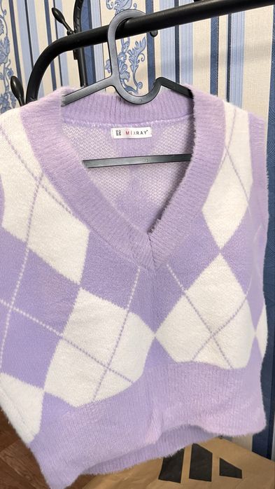 Стильная женская кофта