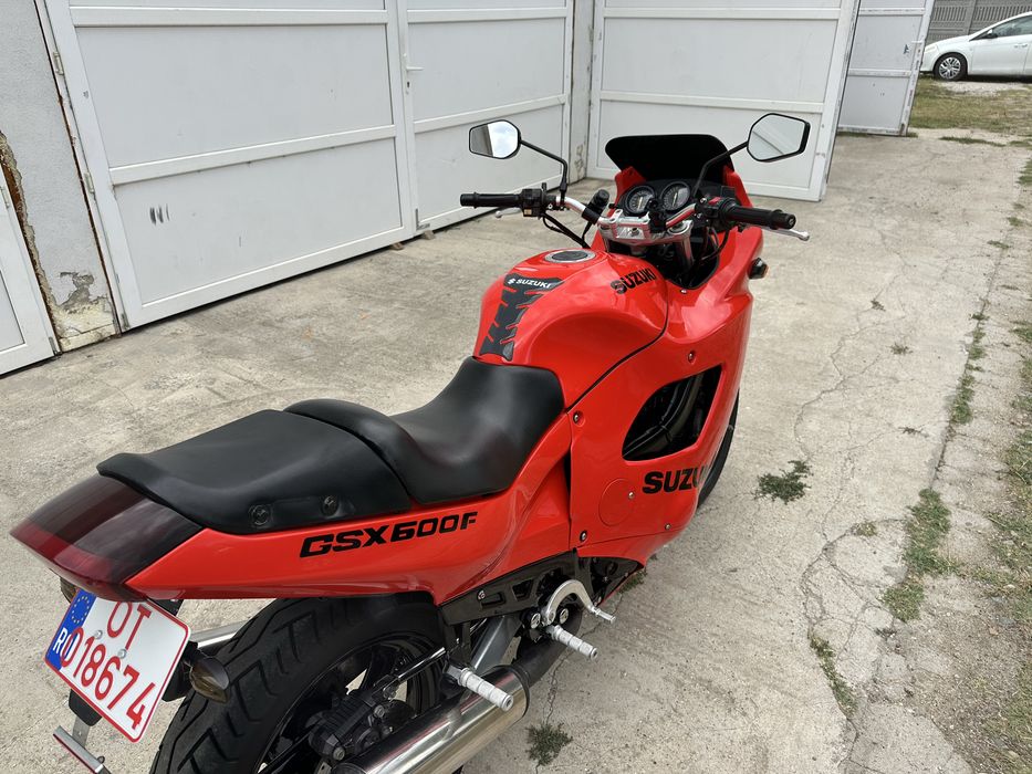 Suzuki gsx600 f….