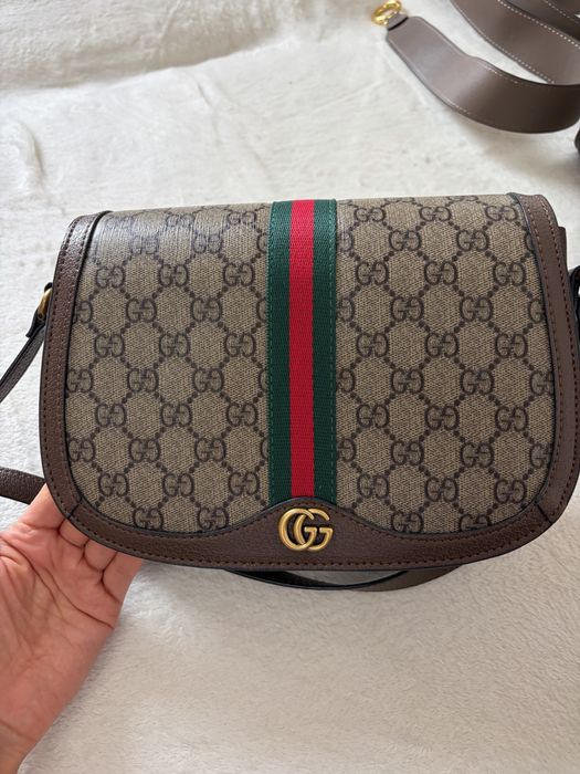 Продаю женскую сумку gucci