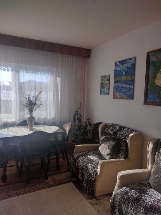 Apartament 3 camere de vanzare