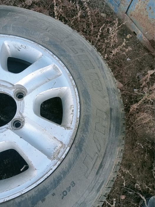Продам автошины Brigestone. 275/65 R17