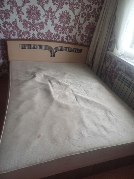 Кровать для спальни