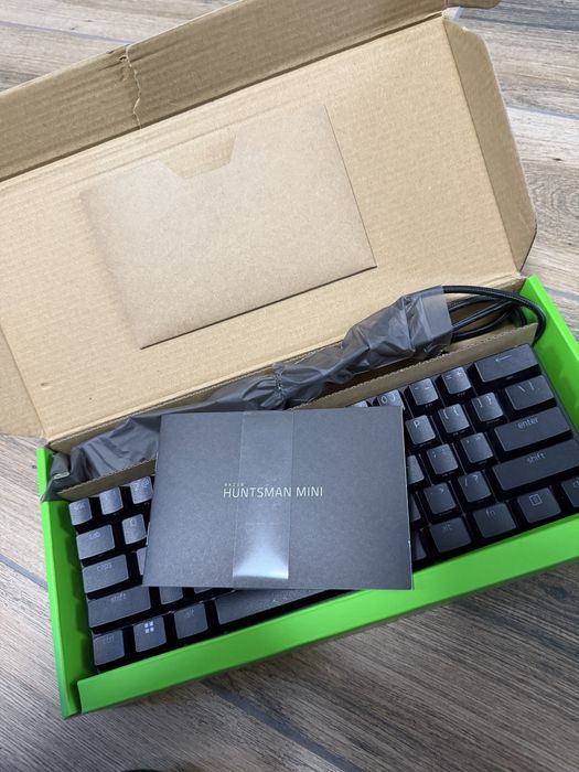 Razer Huntsman Mini клавиатура