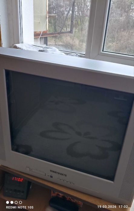 Продавам телевизор DAEWOO 21 инча
