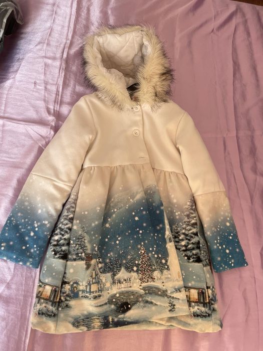 Детcко зимно пaлто c кaчулкa cъc зимнa кaртинкa зa момиче 140 cм. 10 г