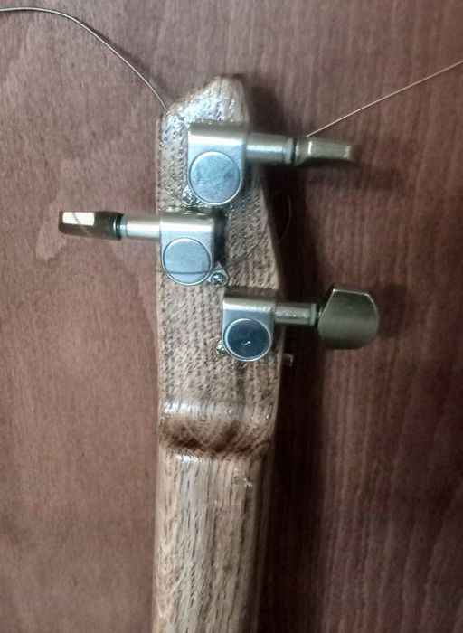 Цигар бокс китара