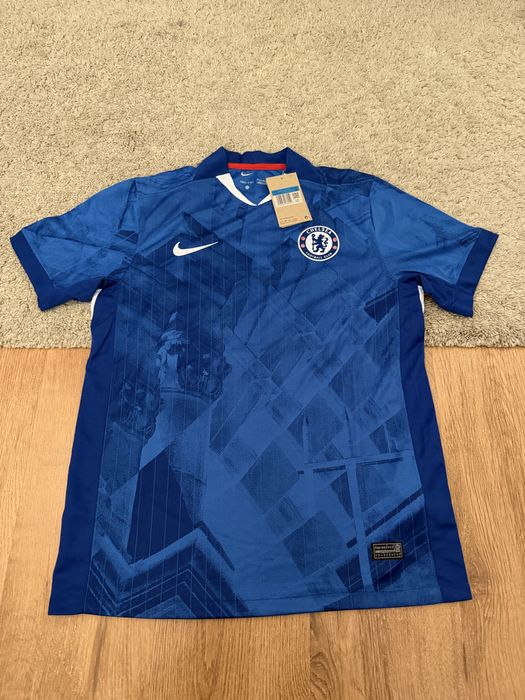 Tricou chelsea.