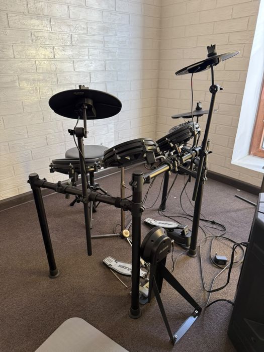 alesis электр барабаны