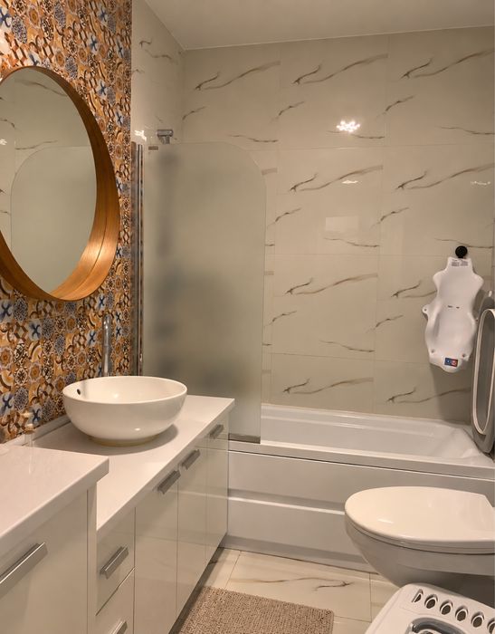 Apartament 2 camere, decomandat, 57 mp, renovat 2026, garaj + 2 locuri de parcare, la 4 minute de metrou Mihai Bravu