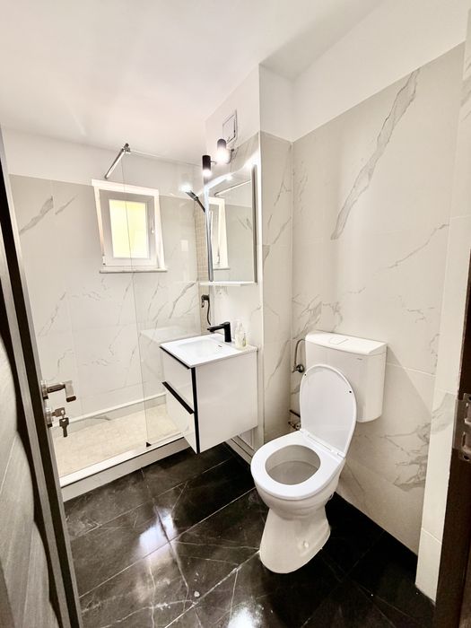 De închiriat – Apartament 2 camere, complet mobilat și utilat