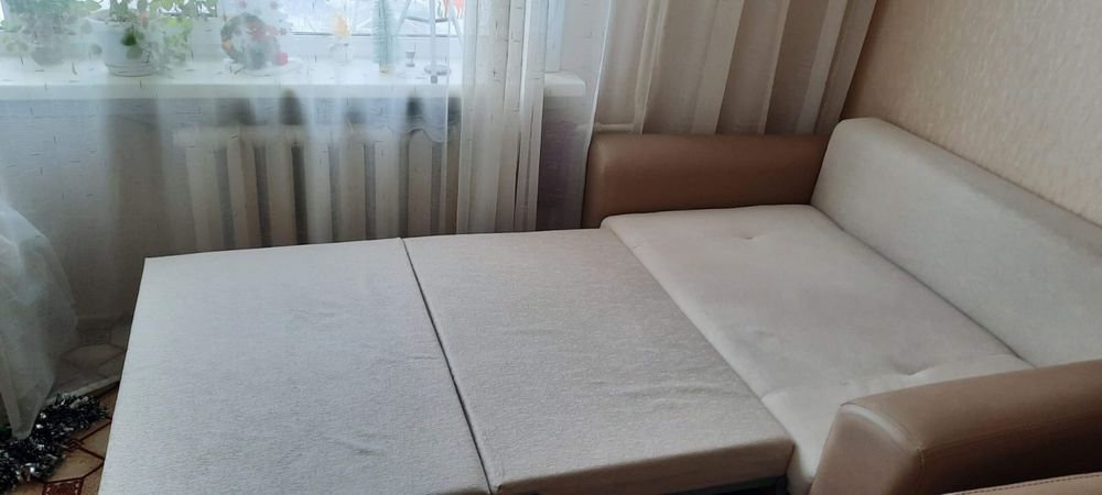 Диван в комплекте с креслом