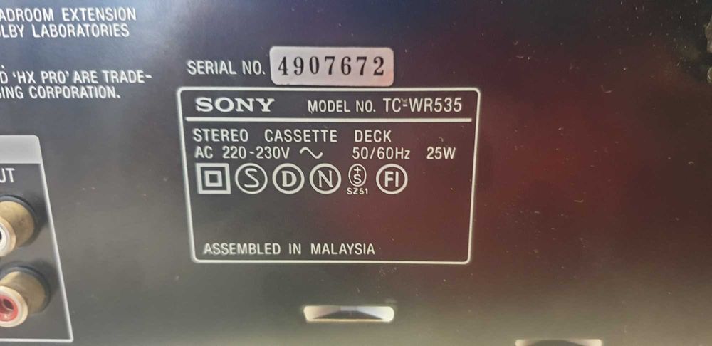 Продавам касетен дек SONY TC-WR535