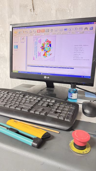 Широкофарматный принтер инфинити 3208