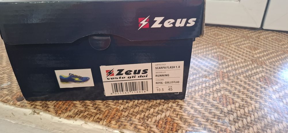 Маратонки. Zeys.  45номер