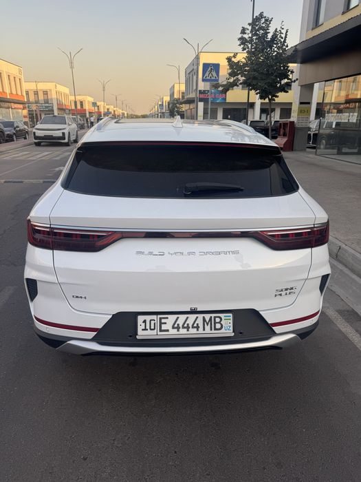 Byd song gibrid 2.300$ bn nomizga oʻtadi