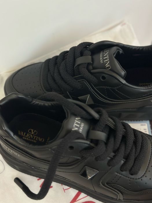 Adidasi Valentino negri/albi