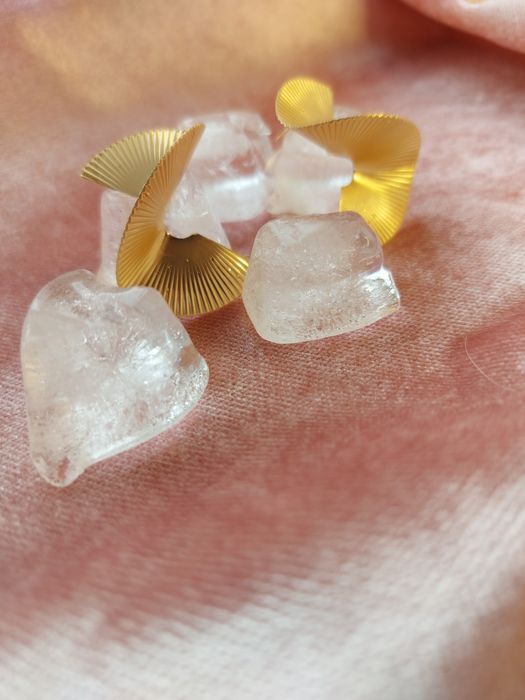 Продам серьги на любой вкус.