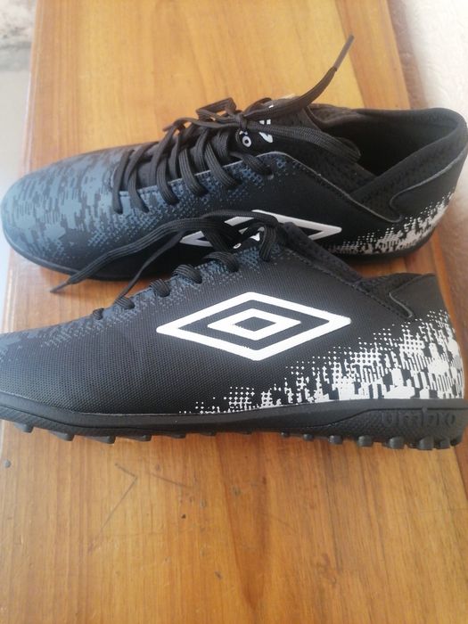 Adidasi Umbro sintetic