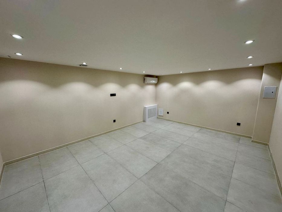 Аренда Евролюкс Магазин Ц-1 Блек стар бургер 160м2 Вдоль дороги. 1-лин