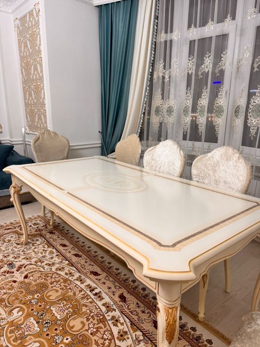 Продам стол  со стульями