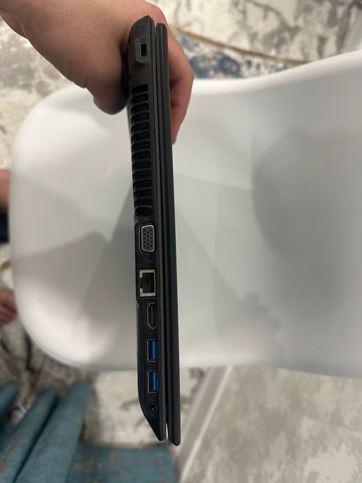 Ноутбук полуигровой