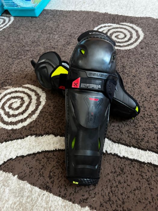 Щитки хоккейные bauer