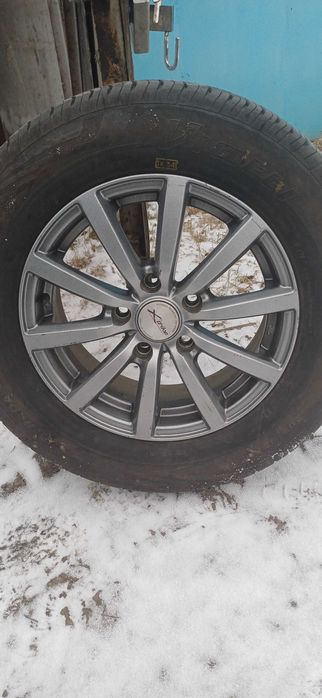 Продам диски с шинами