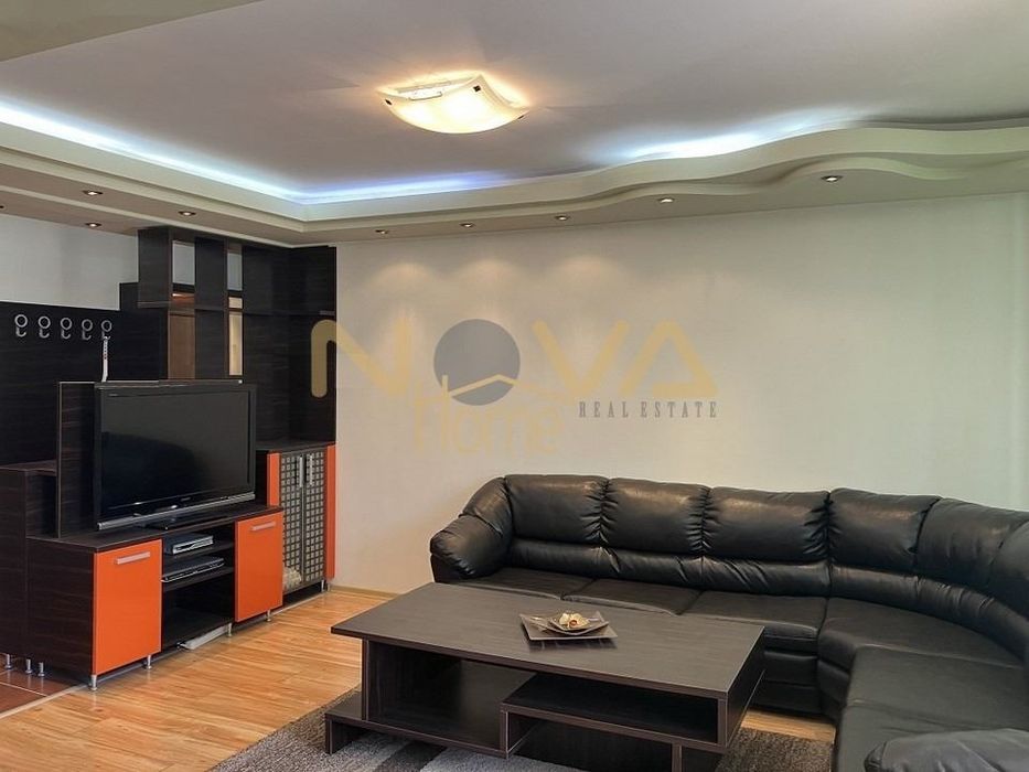 Продава се Двустаен апартамент в Варна, Базар Левски - 70 кв.м за 1815 €/кв.м - Снимка #2