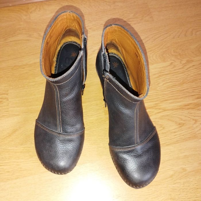 ART company - дамски обувки 40