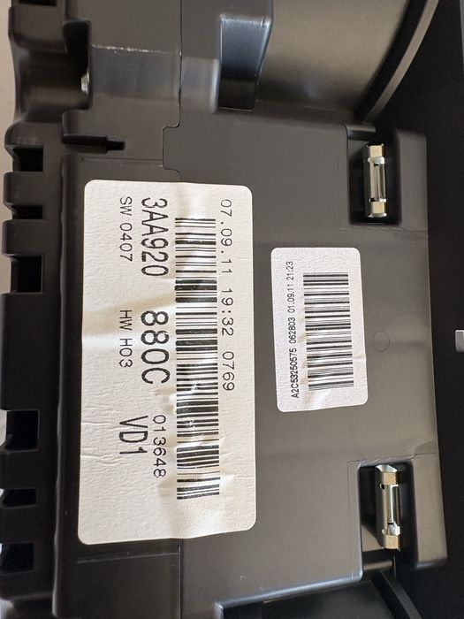 Ceas bord Volkswagen Passat B7 cod 3AA 920 880 C