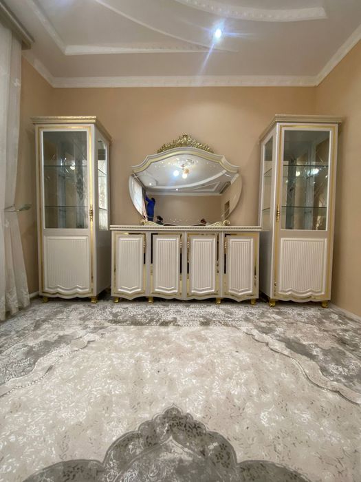 Цехдан кошона хайтек улубидаги пенал ва камодлар