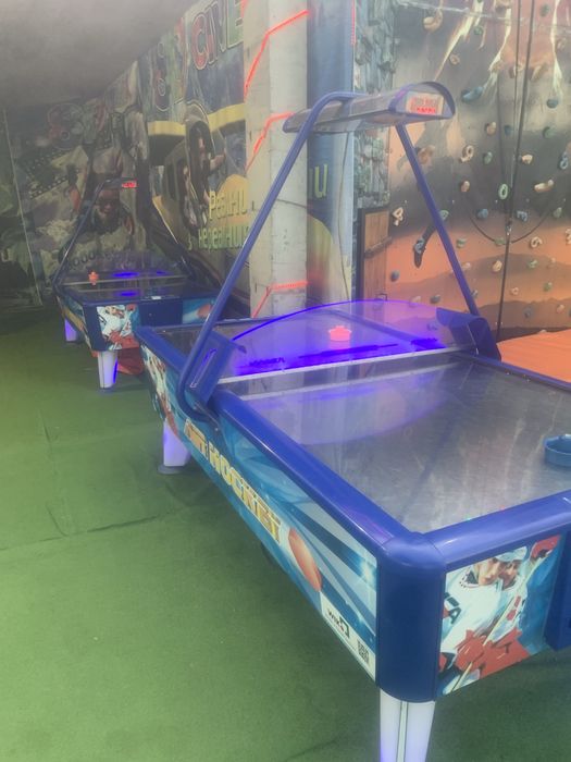 Въздушен хокей игра