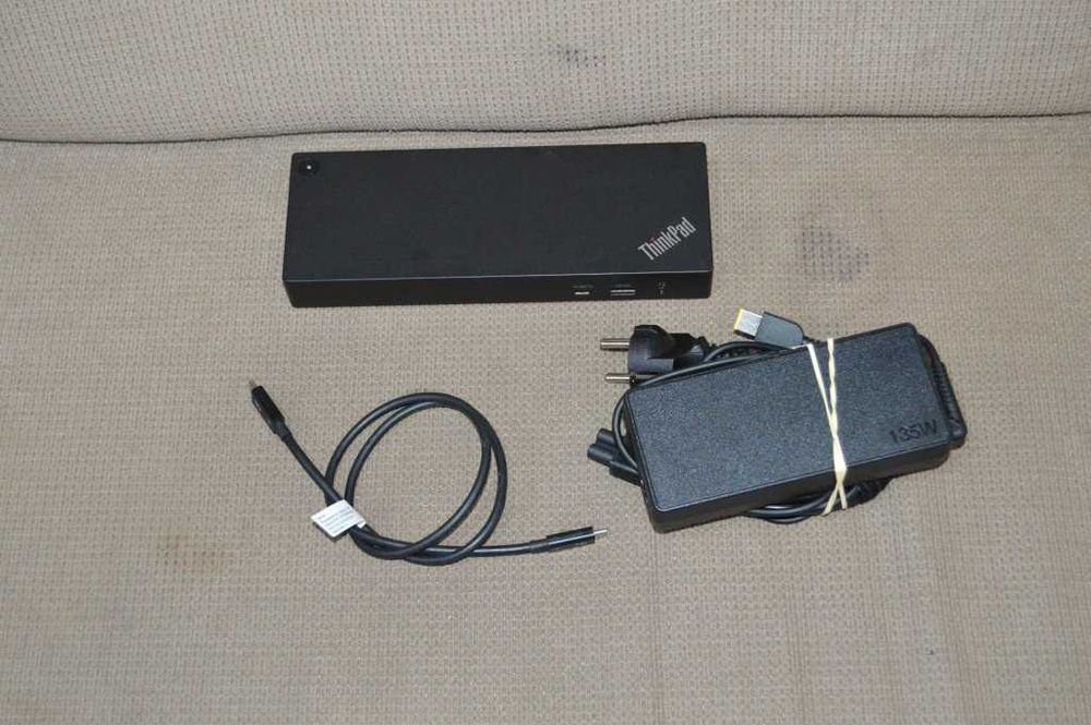 Dock Lenovo ThinkPad Universal Thunderbolt 4 DK2131 + 135w alim+ cablu