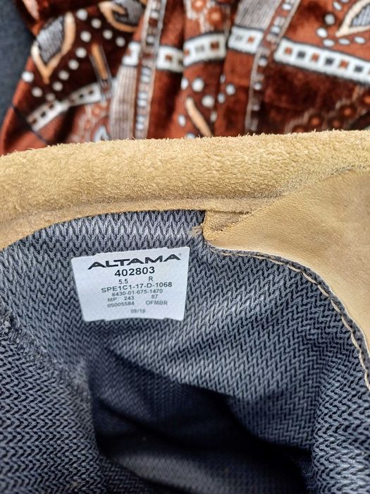 Bocanci militari Altama