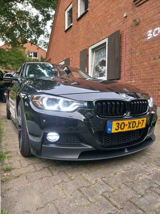 БМВ 320 2012 година