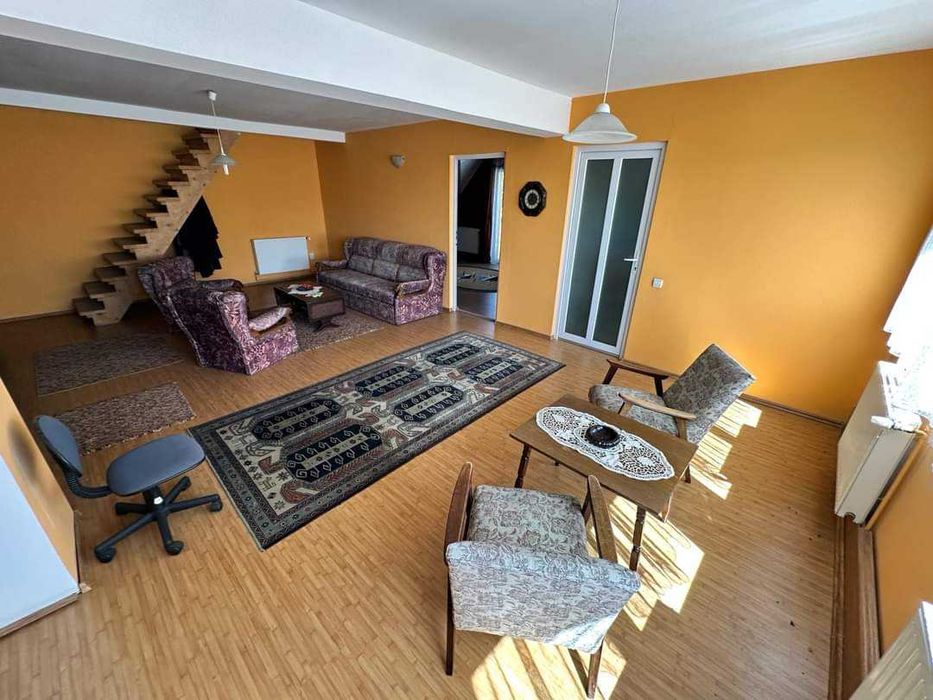 Vand sau schimb Casa P+Et+M -zona Piata Mare Str Bujorului
