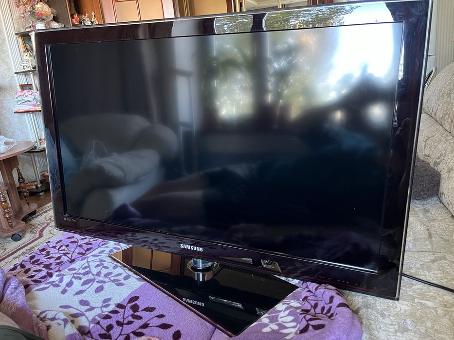 Продам телевизор samsung