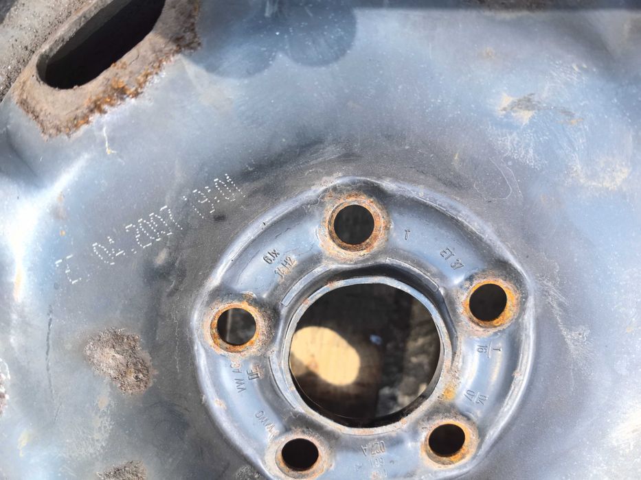 14 цола 5 х 100 мм Шкода Румстер - 6 Инча / ЕТ 37