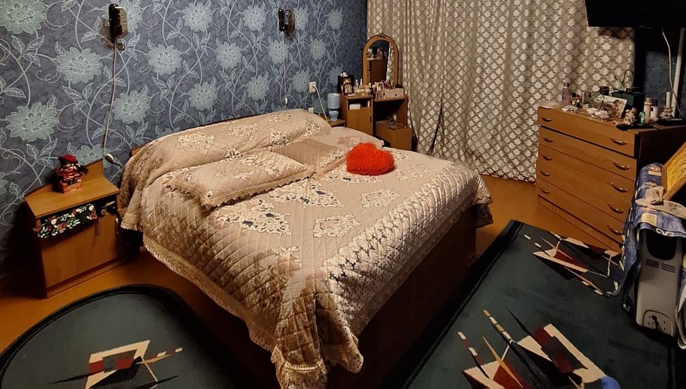Продаю хорошую б/у мебель