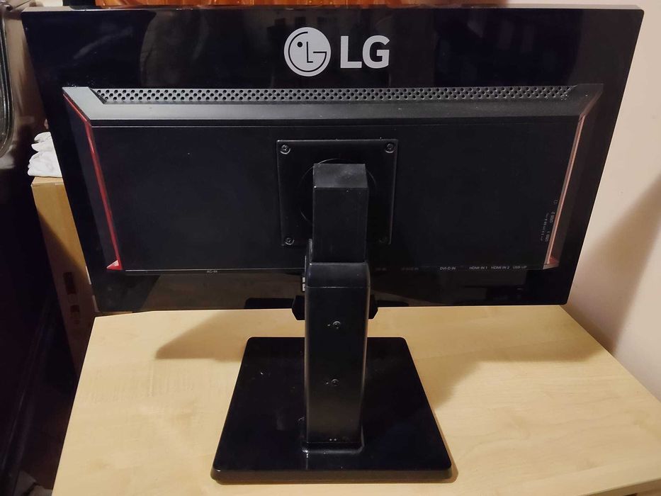 Monitor Gaming Full HD 144hz LG