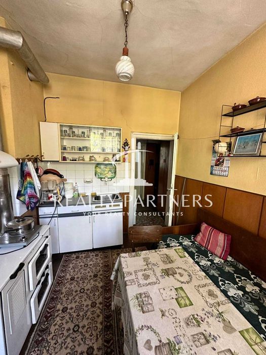 Продава се Тристаен апартамент в Перник, Изток - 88 кв.м за 490 €/кв.м - Снимка #1